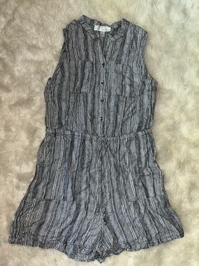 Striped Sleeveless Romper in Gray and White